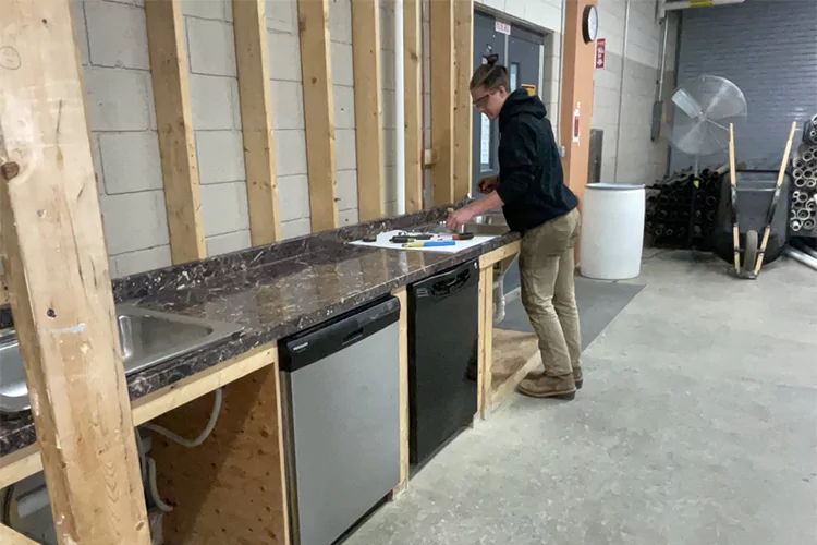Plumbing: Kitchen Fixtures