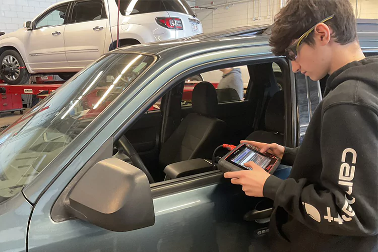 Automotive Technology: Computerized Diagnostics